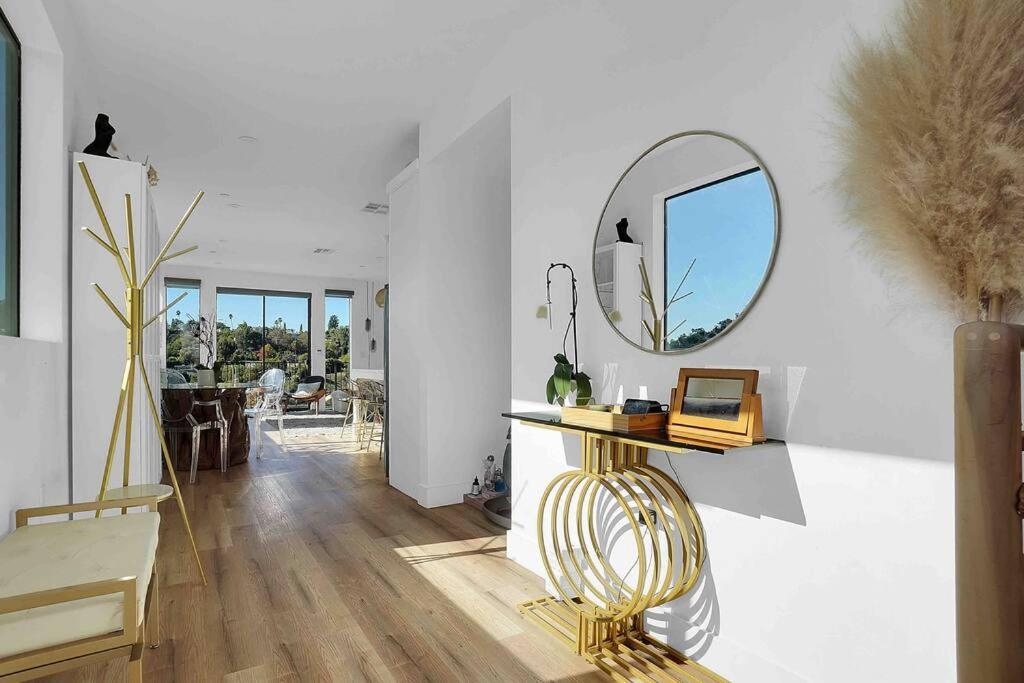 Villa Mesmerizing Villa. Perfect For Group Retreats Los Angeles